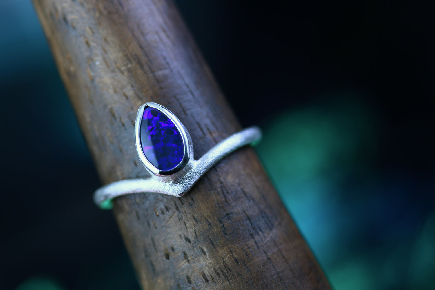LACRIMA INDIGO Black Opal Ring aus Silber 925 · Ringgrösse EU 50 - 51